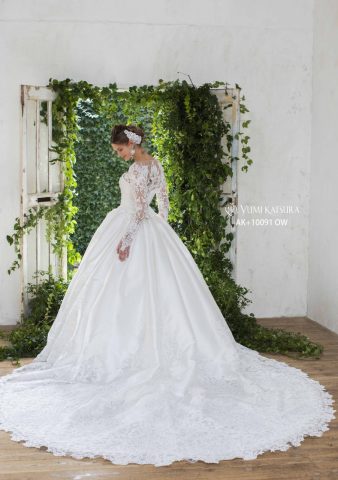 桂由美　新作ドレス　ウエディングドレス　結婚式　ビアンベール　花嫁