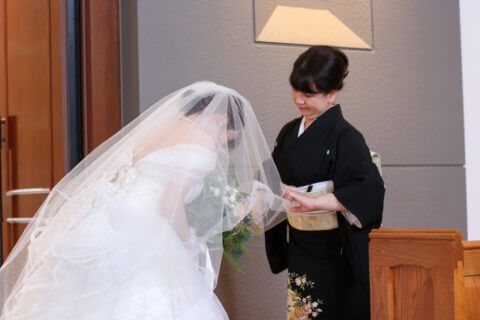 ビアンベール本店　新郎新婦　花嫁　衣裳　ドレス　色打掛　白無垢　紋服