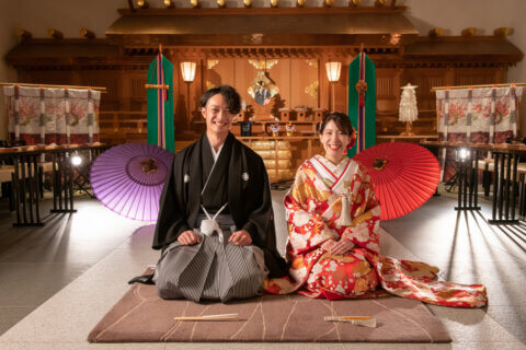 色打掛　新郎紋服　神殿