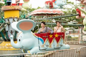 ロケーションフォトウェディング　遊具　サントピアワールド