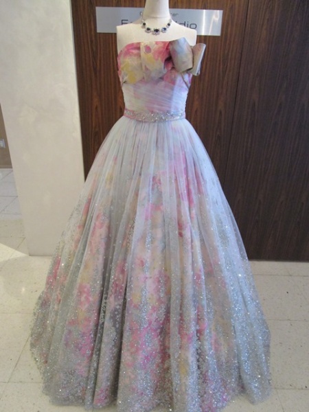 神田うのプロデュース「Ｓcena　D`uno」新作ドレス！！　只今試着会のカラードレス♡