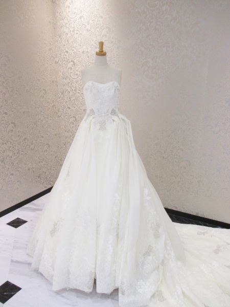 どんなドレスが着たいか分からない花嫁さまへドレスの特徴を紹介します！
