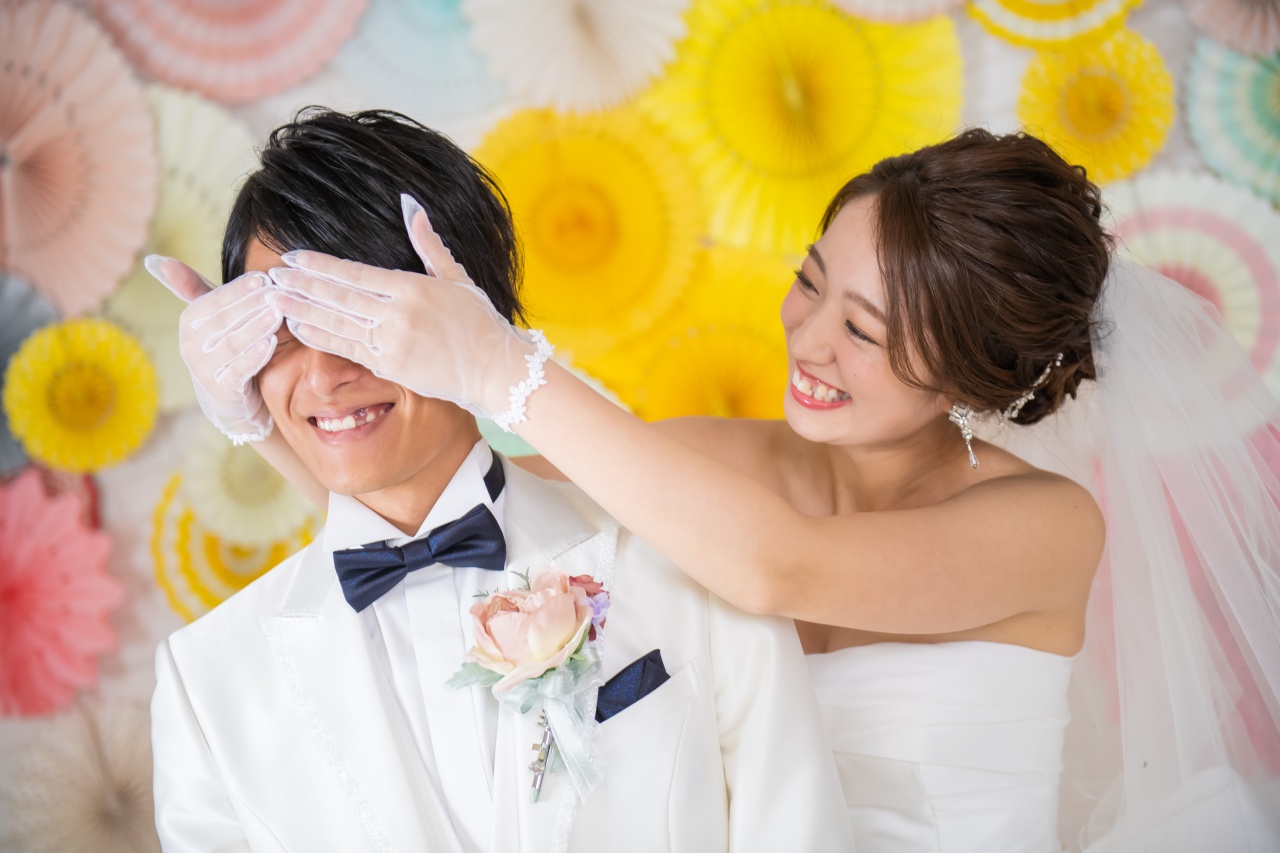 結婚式では着ない衣裳で写真撮り！結婚式に出席できないご家族にもお披露目できます