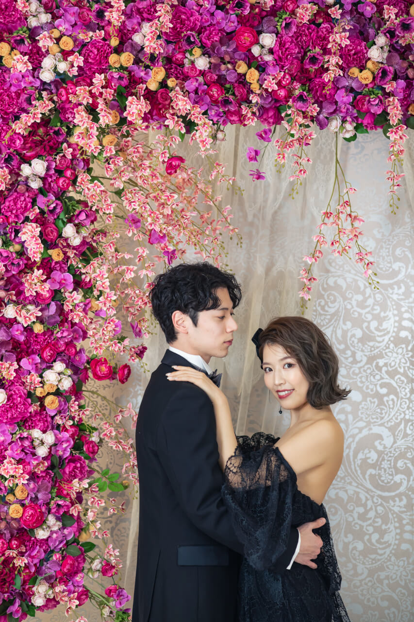 ウェディングフォト　韓国風フォト　フラワーウォール　前撮影　花嫁　新潟　新発田　結婚式　黒ドレス　ブラックドレス