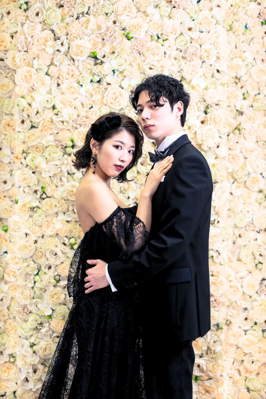 ウェディングフォト 韓国風フォト フラワーウォール 前撮影 花嫁 新潟 新発田 結婚式 黒ドレス ブラックドレス