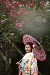 花　和傘　色打掛　日本の花嫁