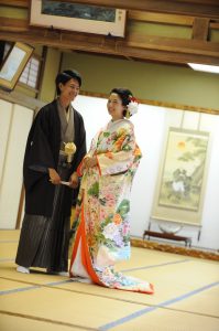 和婚 着物 色打掛 羽織 紋付 袴 花婿 新郎着物 和室 和風