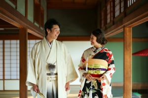 人前結婚式 和装 和婚スタイル 花嫁振袖 白 紋付袴 プレ花嫁 和婚
