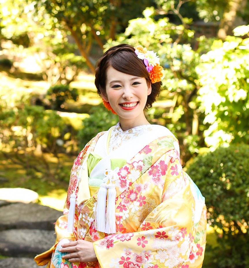 前髪ありorなし 花嫁さんの髪型は 顔の形 ティアラ とのバランス